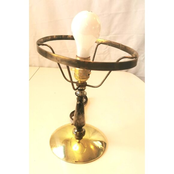 Table Lamp Beautiful Milk Glass Ribbed Shade Brass Base Vintage Rare Italy - Picture 12 of 15